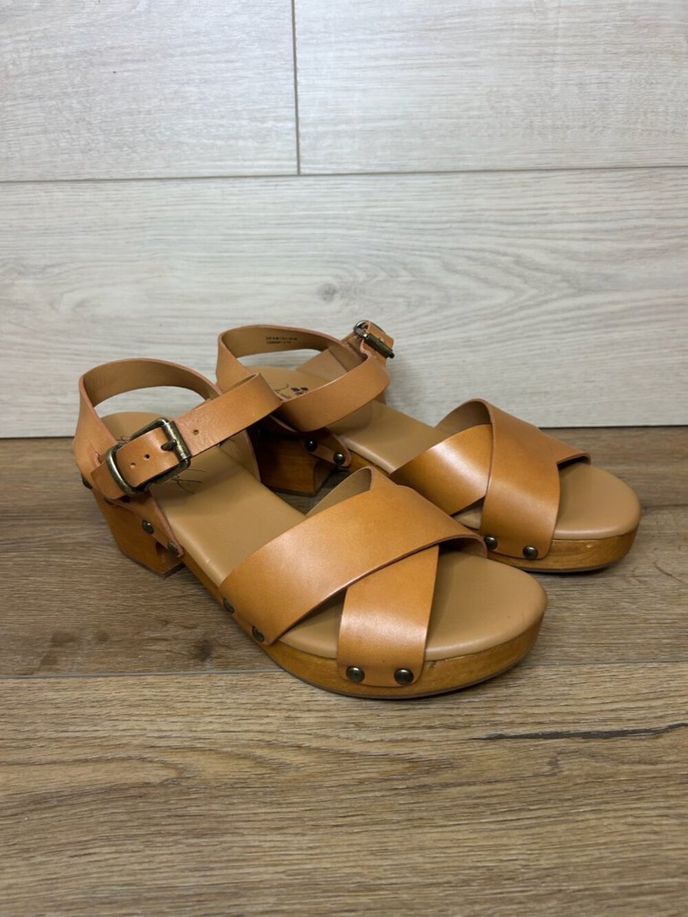 Patricia Nash Gigi Caramel Sandals Leather Size 9